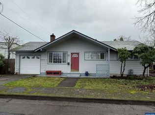 66 Cox St, Lebanon, OR 97355