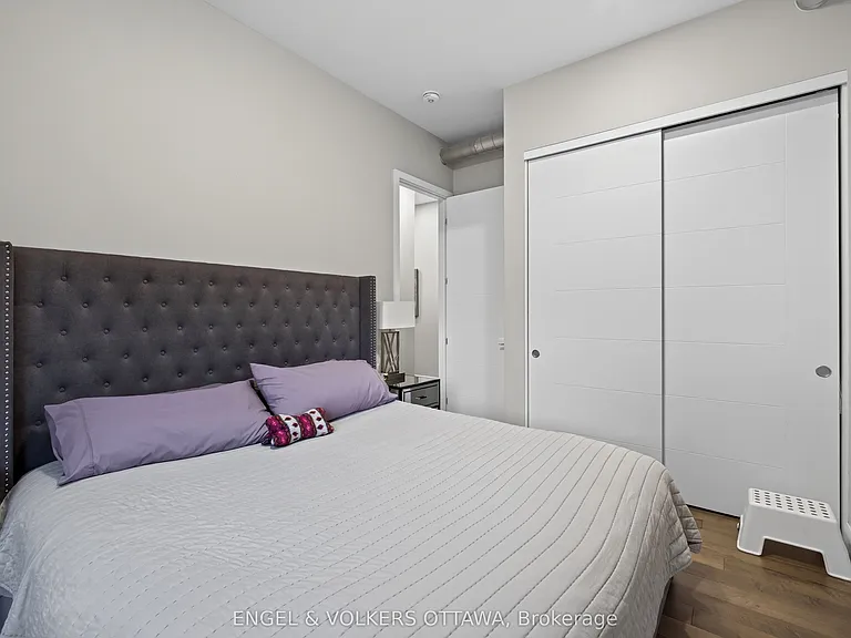 44 Byron Ave #D — Photo 32