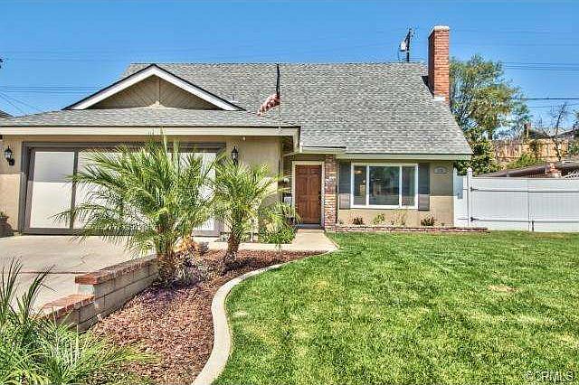 1st image of 526 Mesa Dr