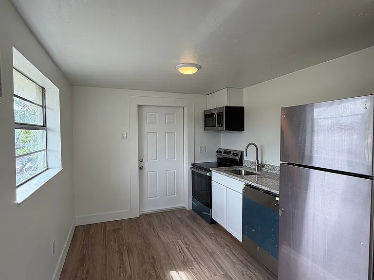 5329 Gilchrist St #5329 — Photo 4