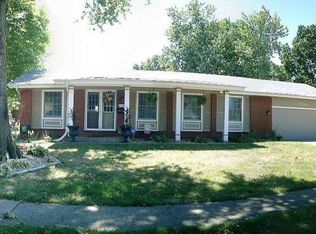 2304 Grinnell Dr, Springfield, IL 62704