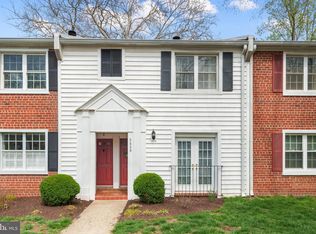 2829 S Wakefield St #B, Arlington, VA 22206