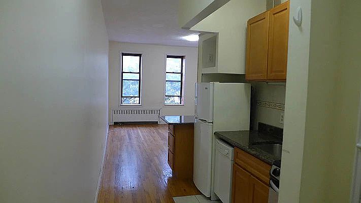 1st image of 276 7th Ave #2E