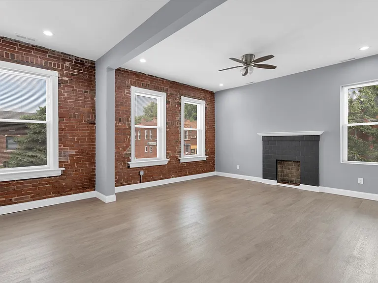 3500 Magnolia Ave #2F — Photo 2
