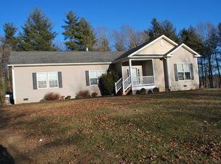 241 Sams Rd SE, Floyd, VA 24091