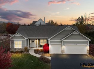 39W918 N Hathaway Ln, Geneva, IL 60134