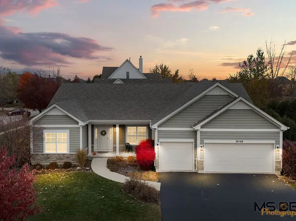 39W918 N Hathaway Ln, Geneva, IL 60134