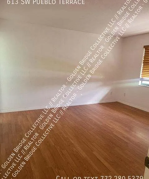 613 SW Pueblo Ter — Photo 3