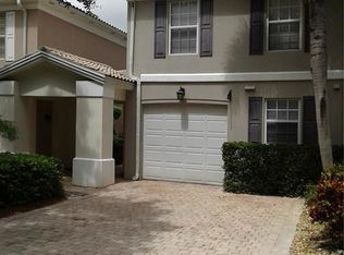 5365 Cove Cir #125, Naples, FL 34119