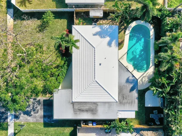 228 SW 11th Street, Pompano Beach, FL 33060