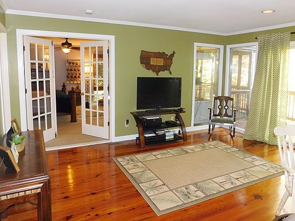 5th image of 124 Deer Wood Ln
