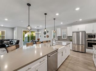 398 Almond Ln, Simi Valley, CA 93065
