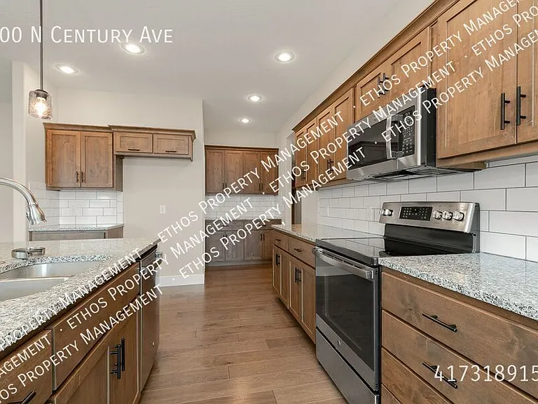 700 N Century Ave — Photo 15