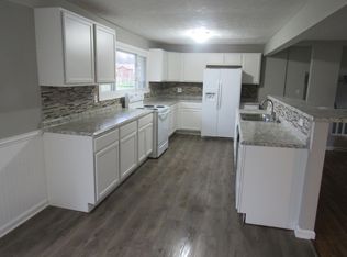 3281 Avis Rd, Akron, OH 44312