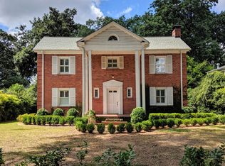 1226 Providence Rd, Charlotte, NC 28207