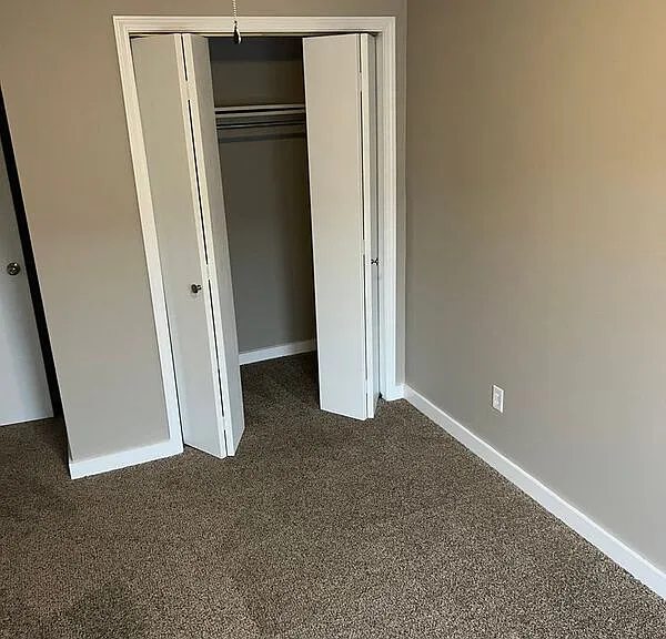 1238 E Guinevere St #2 — Photo 13