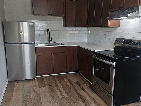 2nd image of 3424 Heatherton Dr APT 3