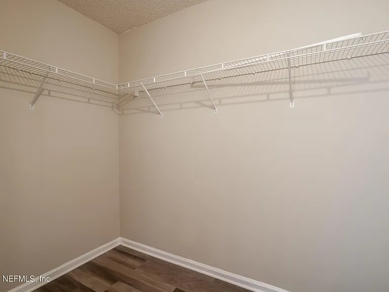 1736 Daytona Ln — Photo 15