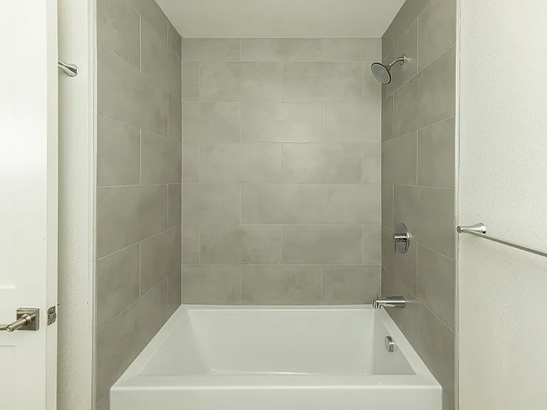 6737 Sebastopol Ave — Photo 9