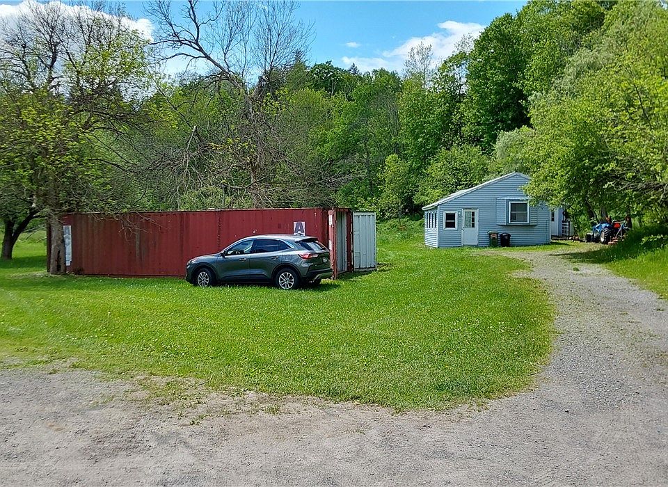 1st image of 310 Woodchuck Hill Rd