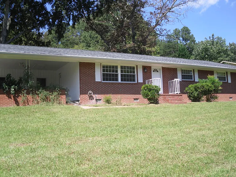 983 E Valley Dr — Photo 15