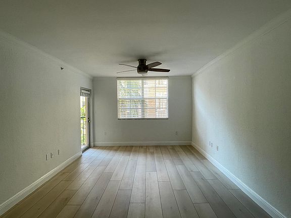 2nd image of 1801 N Flagler Dr APT 527