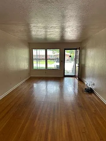 1525 Melrose Dr — Photo 8