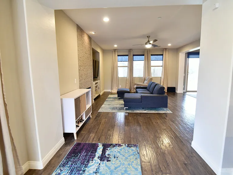 1120 Strada Cristallo — Photo 3