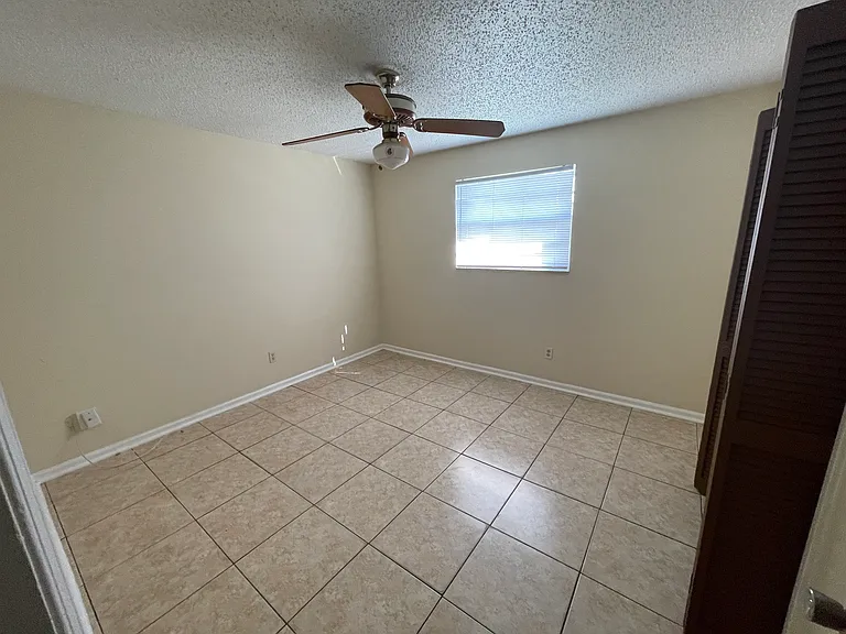 2679 Aberdeen Ct — Photo 13