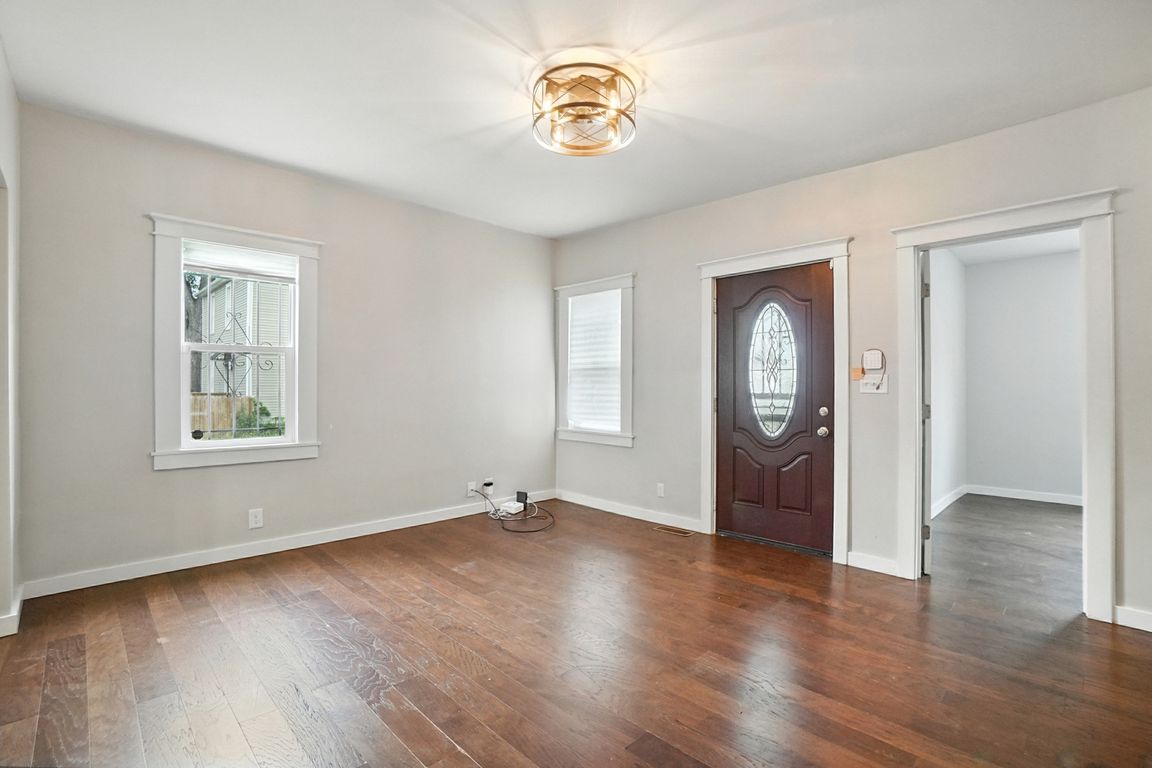 next background image