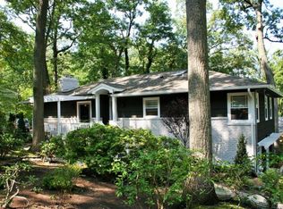 19 Lower Prospect Rd, Atlantic Highlands, NJ 07716