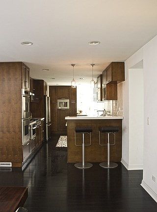 4th image of 323 Dover Ave