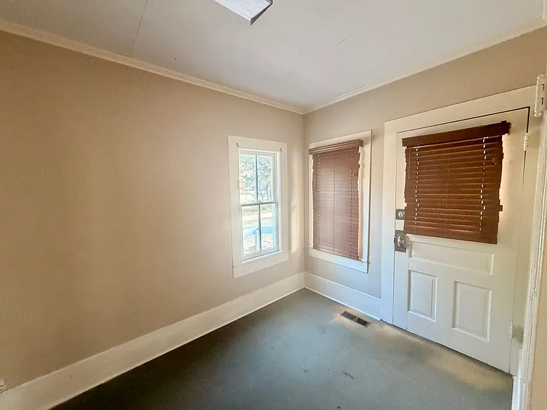 227 S Zetterower Ave — Photo 7