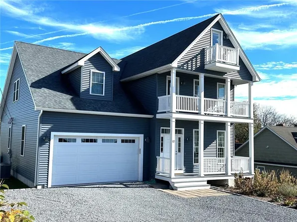 17 Moonlight Dr, Westerly, RI 02891