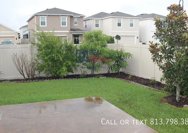 3199 Suncoast Plains Dr — Photo 9