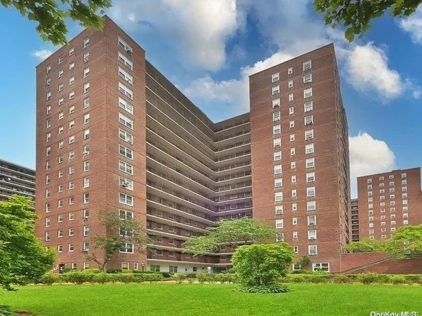98-20 62 Drive #12C, Rego Park, NY 11374