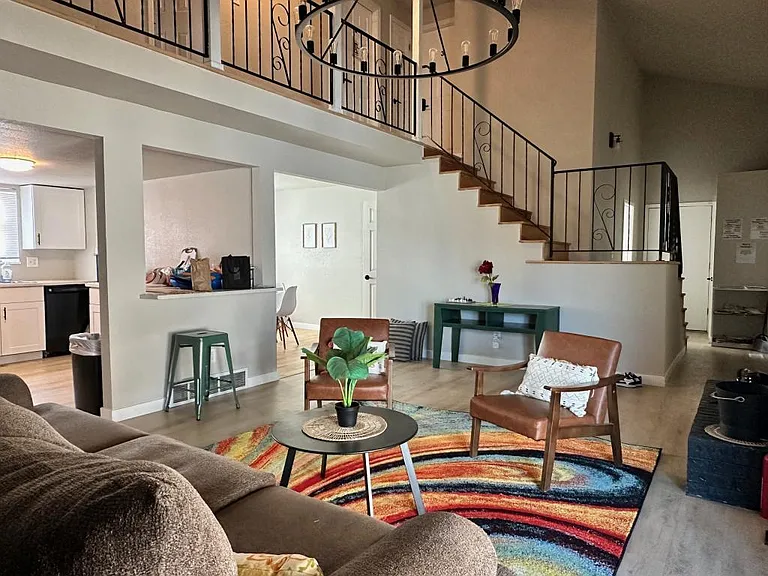 9210 Meade St — Photo 11