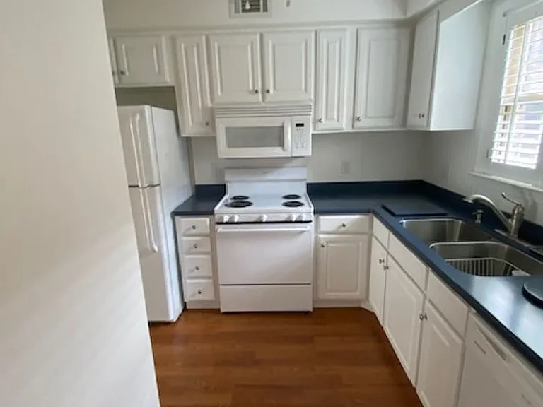 3700 Bush River Rd #H5 — Photo 4