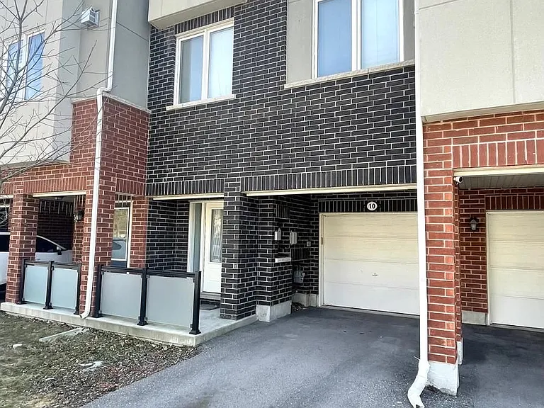 10 Heron Park Pl — Photo 1