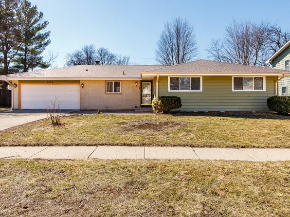 1422 Arthur Dr, Ames, IA 50010
