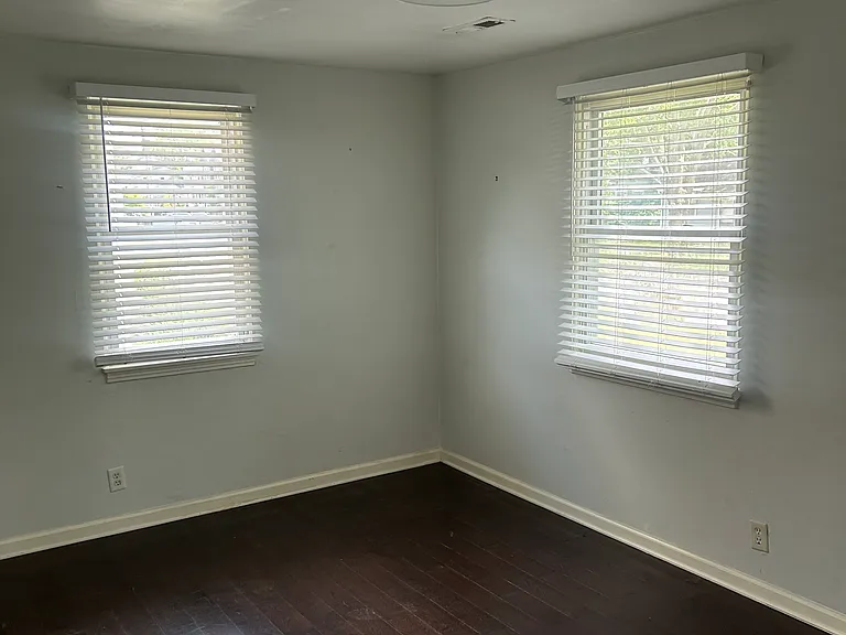926 Marilyn Rd — Photo 5