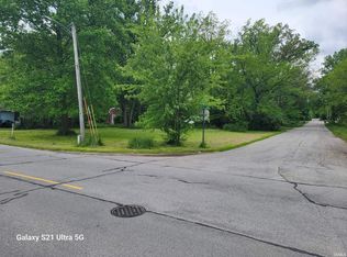 323 Olive St, Goshen, IN 46528