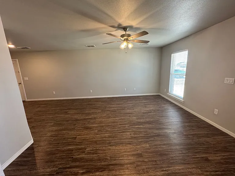 3411 Tiffin Ave — Photo 16