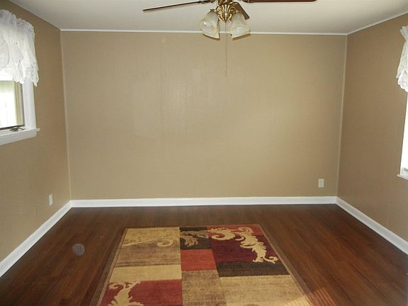 5th image of 2905 Algonquin Dr