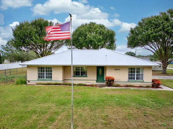 2610 E Trapnell Rd, Plant City, FL 33566