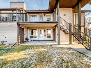 Shadow Ridge, Edmonton, AB T6J 4T4