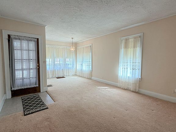 4th image of 1808 Michigan Ave