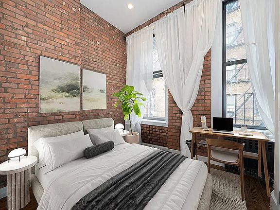 4th image of 244 W 22nd St APT 5D