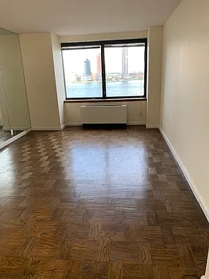 Rented by Vipler Realty | media 11