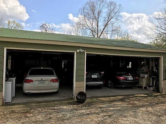 3 car garage and addtl 1 car